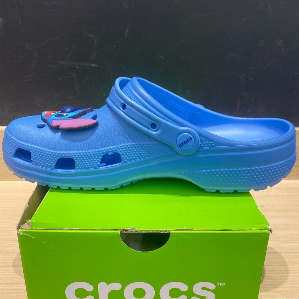 Stitch Crocs - Picture 2 of 4